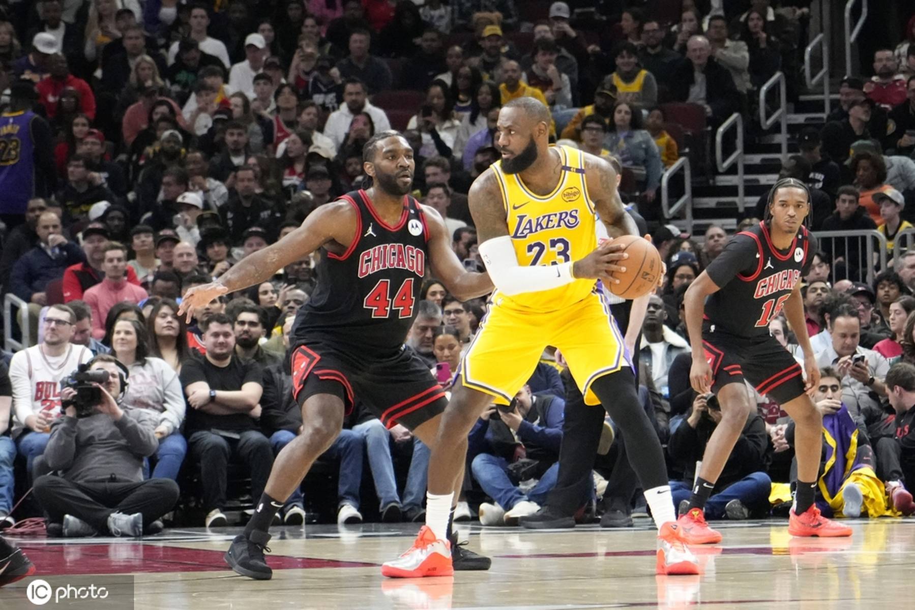 官方MVP榜：亚历山大榜首詹姆斯升第5 哈登进入TOP15