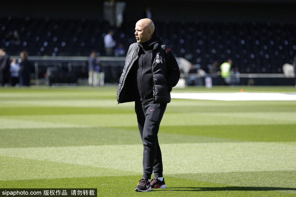 崩盘！利物浦4战3败+26轮不败被终结 11分优势还稳吗？