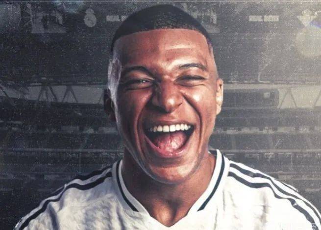 C罗接班人诞生！姆巴佩40球血洗西甲斩获银河之星 皇马8万球迷膜拜新王登基！